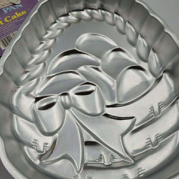 Vintage Wilton Cake Pan Eggs In Easter Basket 1980 Baking Mold Decorating Ideas - Picture 10 of 11